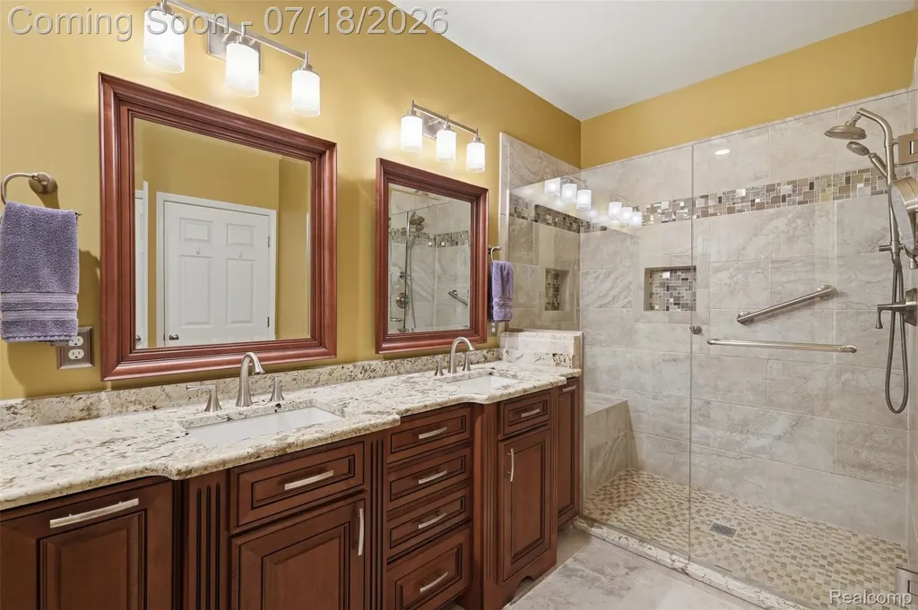 47603 Scenic Circle Drive S Canton Charter Township MI 48188