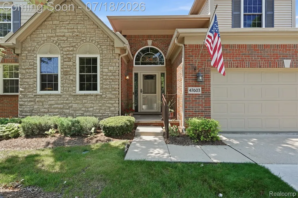 47603 Scenic Circle Drive S Canton Charter Township MI 48188