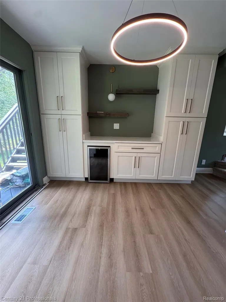 3099 Chenoa Street Commerce Charter Township MI 48382