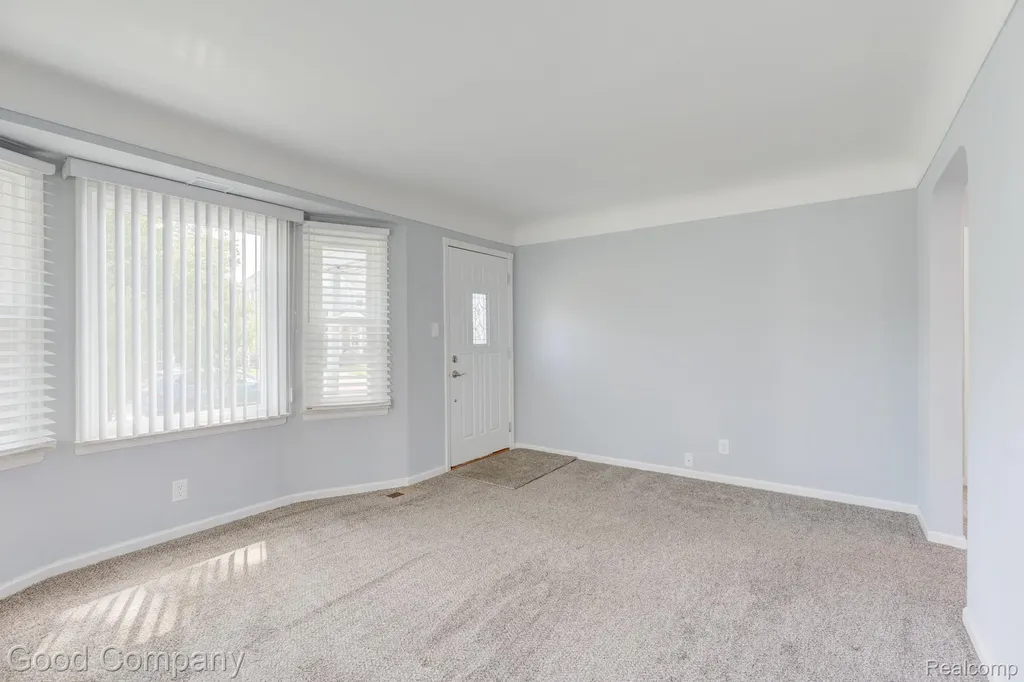 3689 Phillips Avenue Berkley City MI 48072