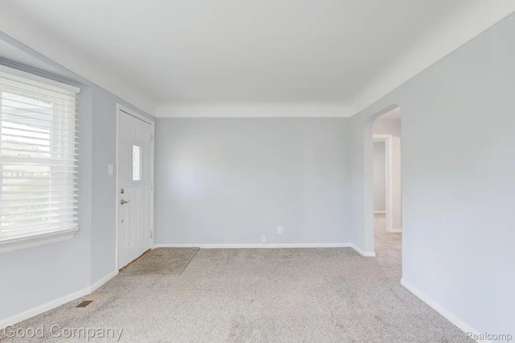 3689 Phillips Avenue Berkley City MI 48072