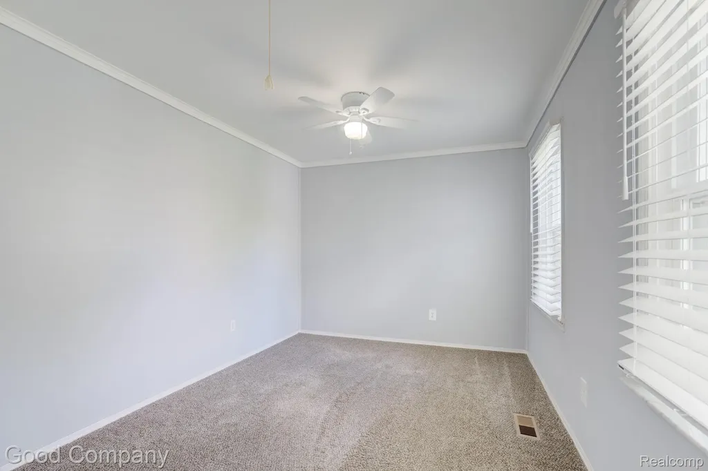 3689 Phillips Avenue Berkley City MI 48072