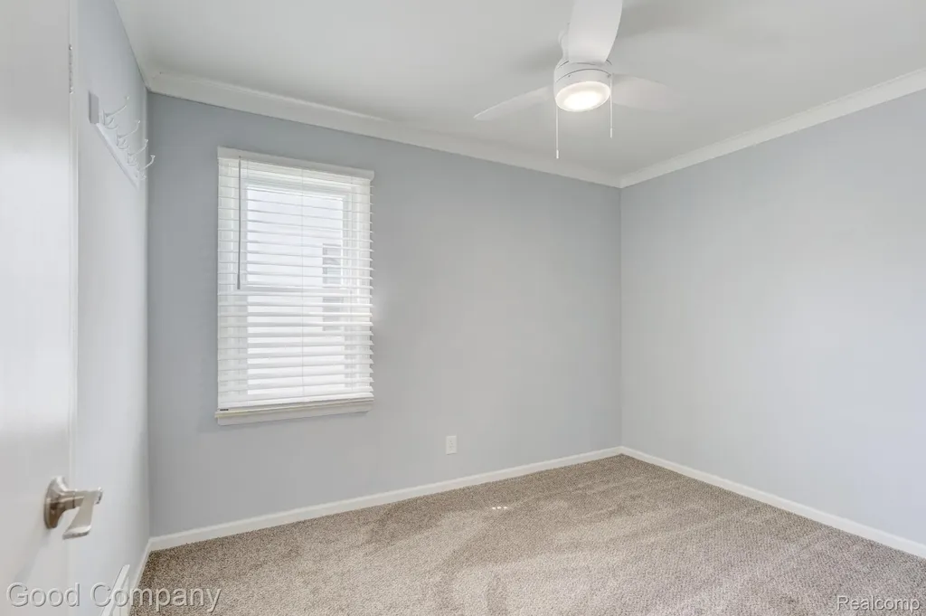 3689 Phillips Avenue Berkley City MI 48072