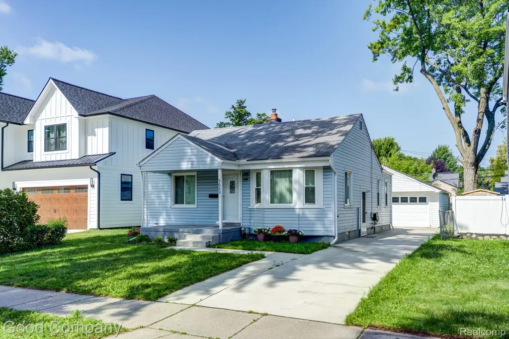3689 Phillips Avenue Berkley City MI 48072