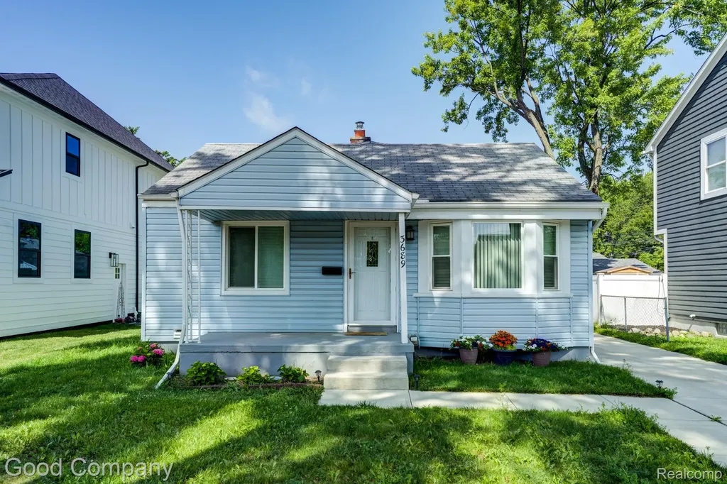 3689 Phillips Avenue Berkley City MI 48072