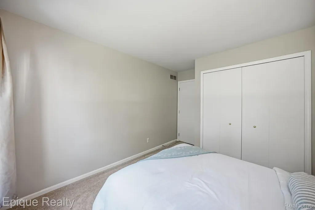 919 Rikki Ann Court Wixom City MI 48393