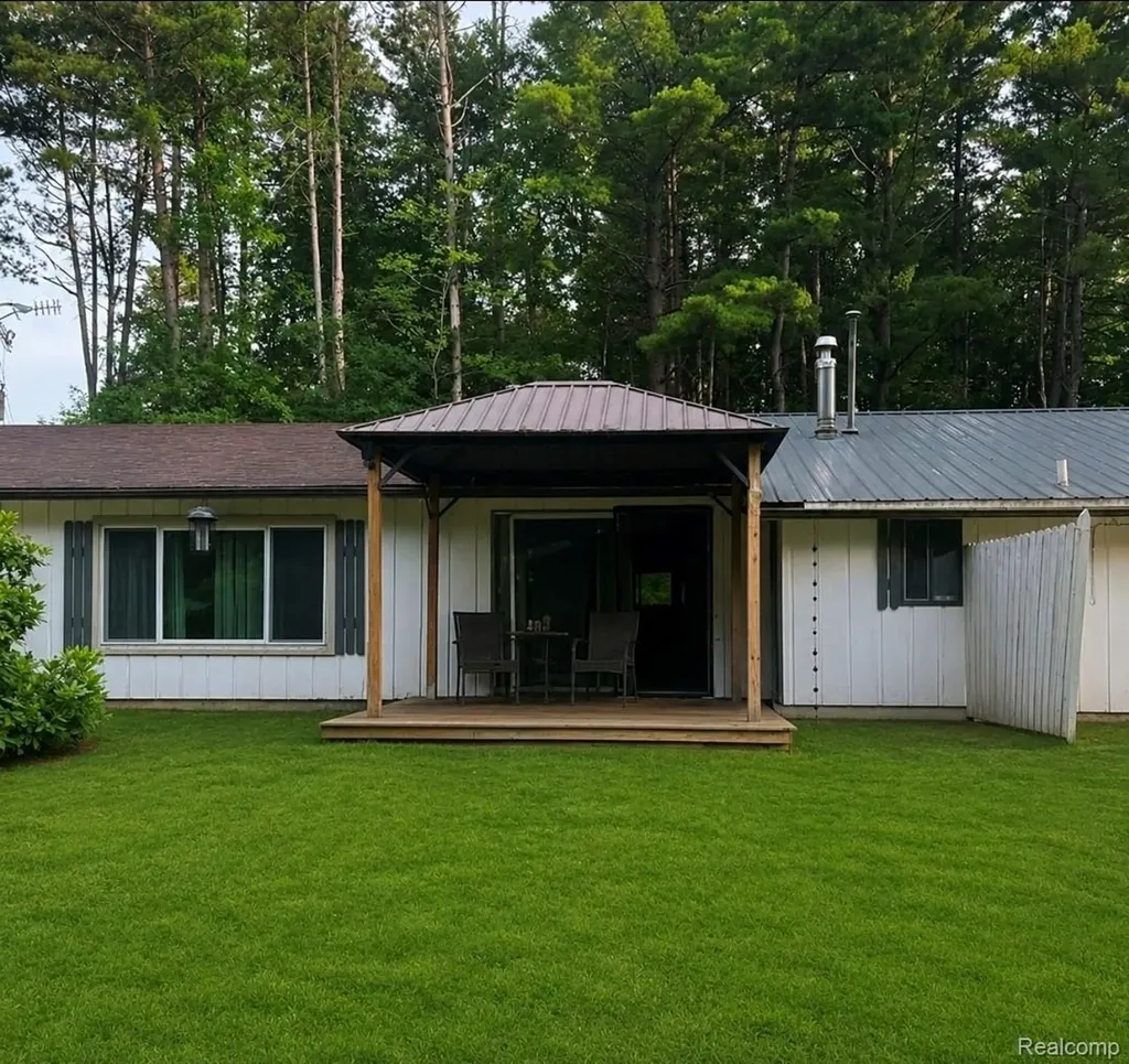 9704 Slattery Road Burlington Township MI 48727