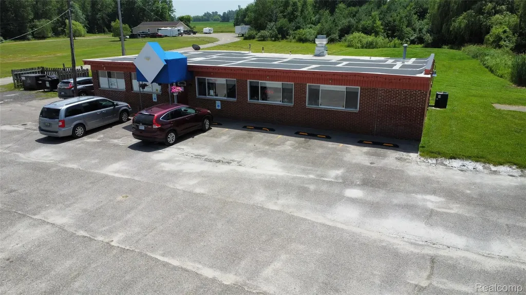 10691 W Grand River Road Handy Township MI 48836