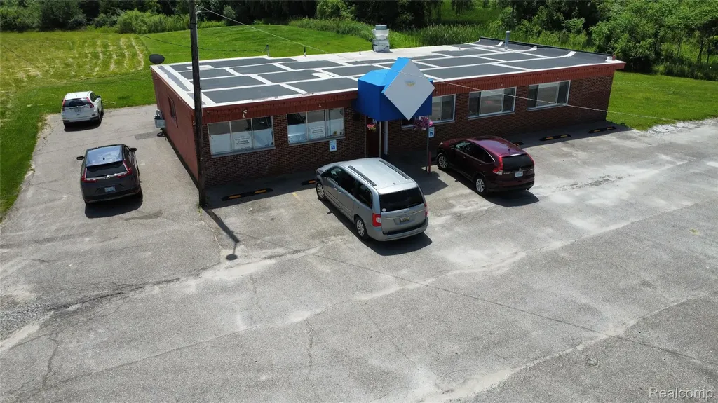10691 W Grand River Road Handy Township MI 48836