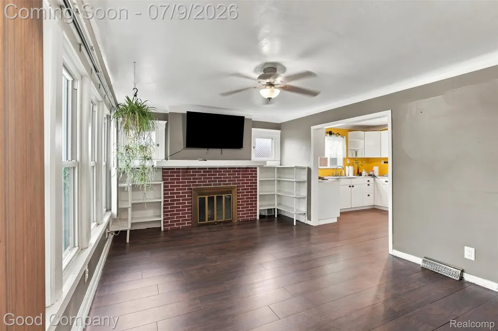 412 Chippewa Street Clawson City MI 48017