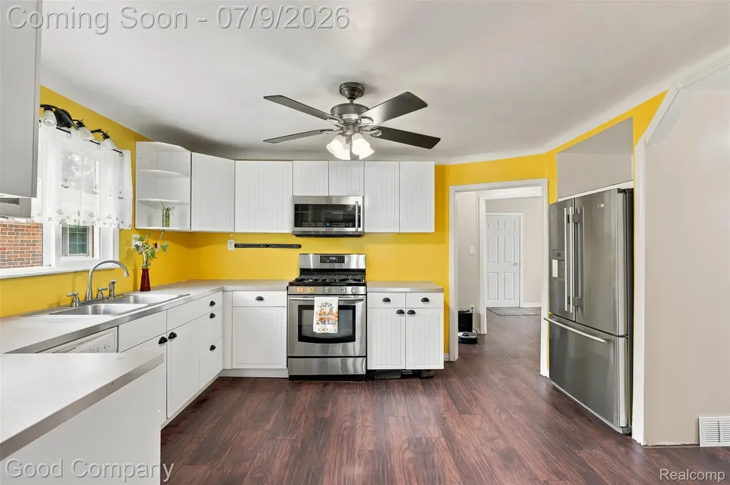 412 Chippewa Street Clawson City MI 48017