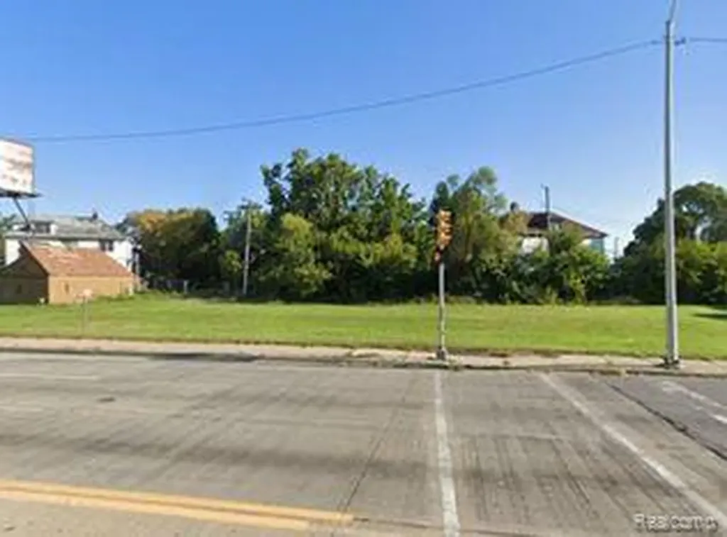 10224 Grand River Avenue Detroit City MI 48204