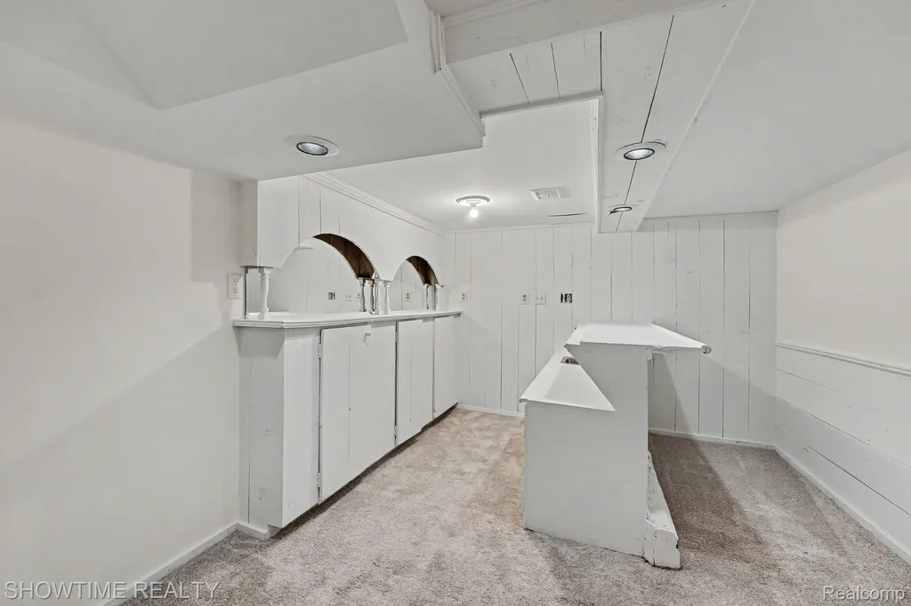 40298 Sandy Drive Clinton Charter Township MI 48038