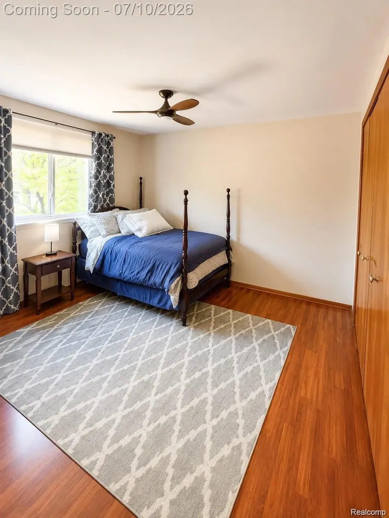 9739 Waterway Drive Grosse Ile Township MI 48138