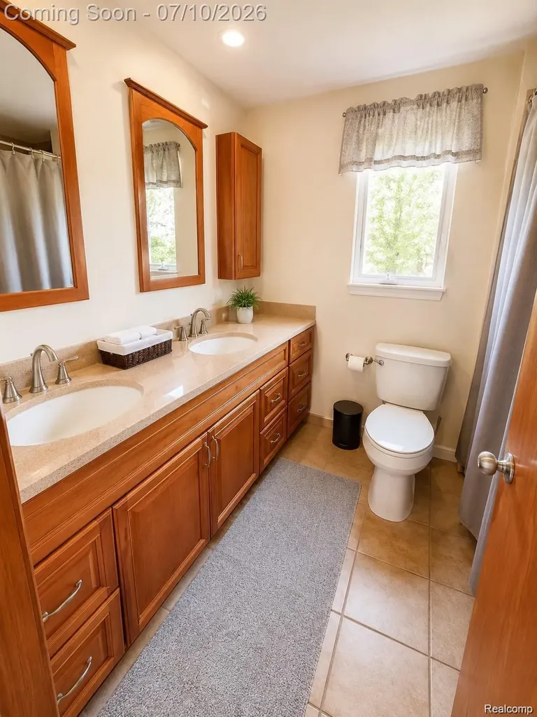 9739 Waterway Drive Grosse Ile Township MI 48138