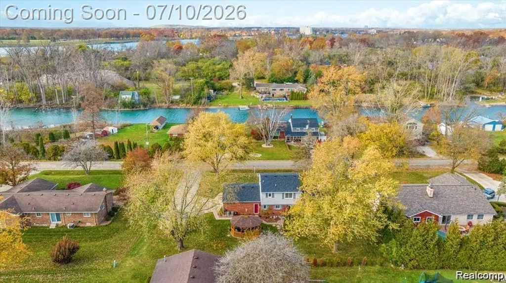 9739 Waterway Drive Grosse Ile Township MI 48138