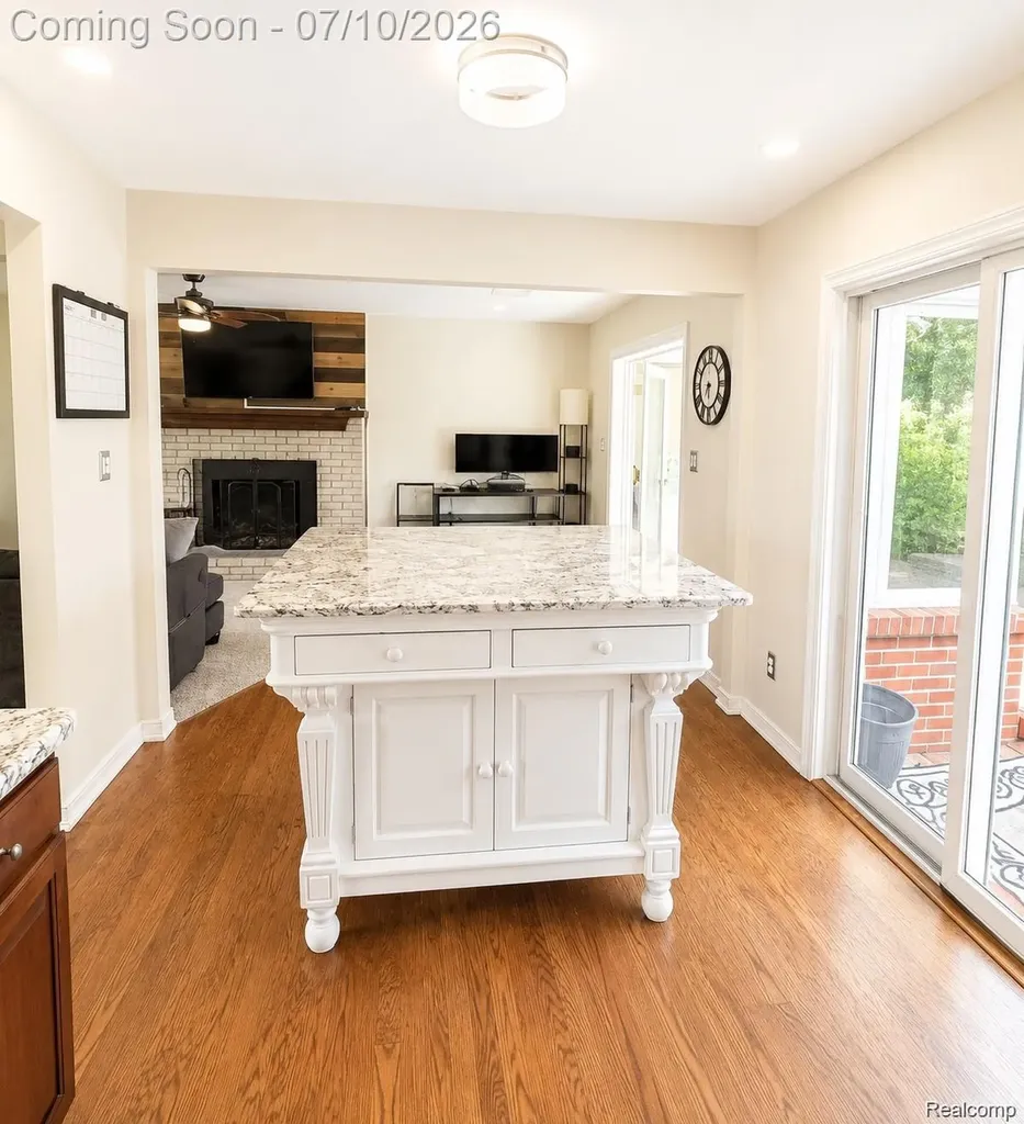 9739 Waterway Drive Grosse Ile Township MI 48138