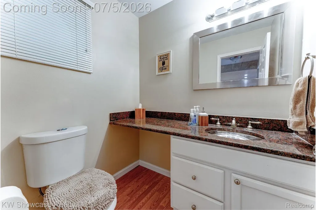 5666 Drake Hollow Drive E West Bloomfield Charter Township MI 48322