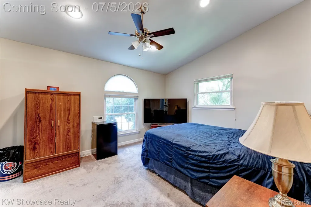 5666 Drake Hollow Drive E West Bloomfield Charter Township MI 48322