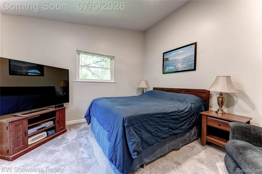 5666 Drake Hollow Drive E West Bloomfield Charter Township MI 48322