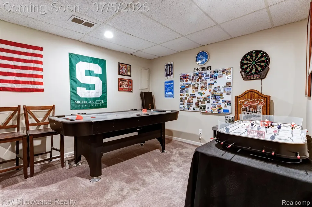 5666 Drake Hollow Drive E West Bloomfield Charter Township MI 48322