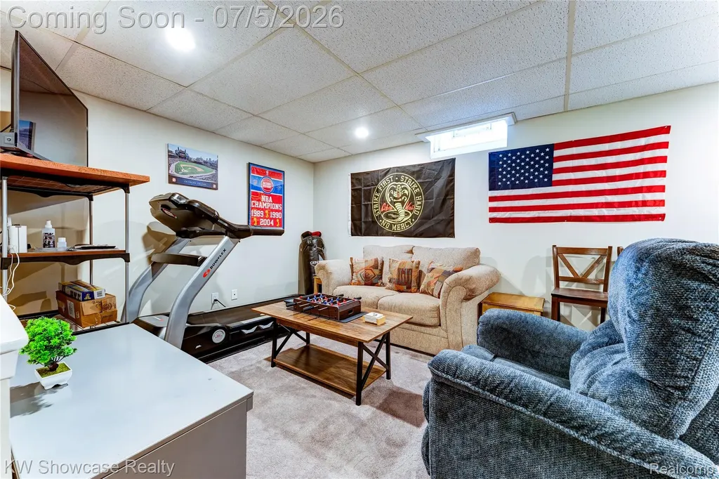 5666 Drake Hollow Drive E West Bloomfield Charter Township MI 48322