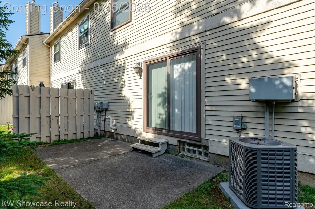 5666 Drake Hollow Drive E West Bloomfield Charter Township MI 48322