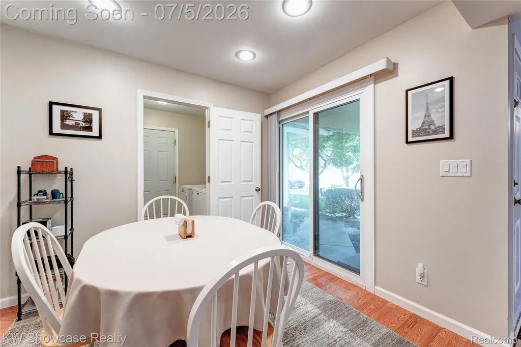 5666 Drake Hollow Drive E West Bloomfield Charter Township MI 48322