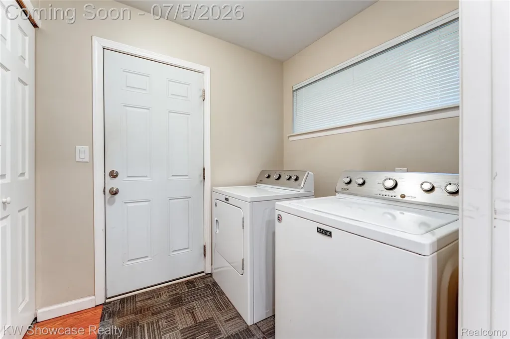 5666 Drake Hollow Drive E West Bloomfield Charter Township MI 48322