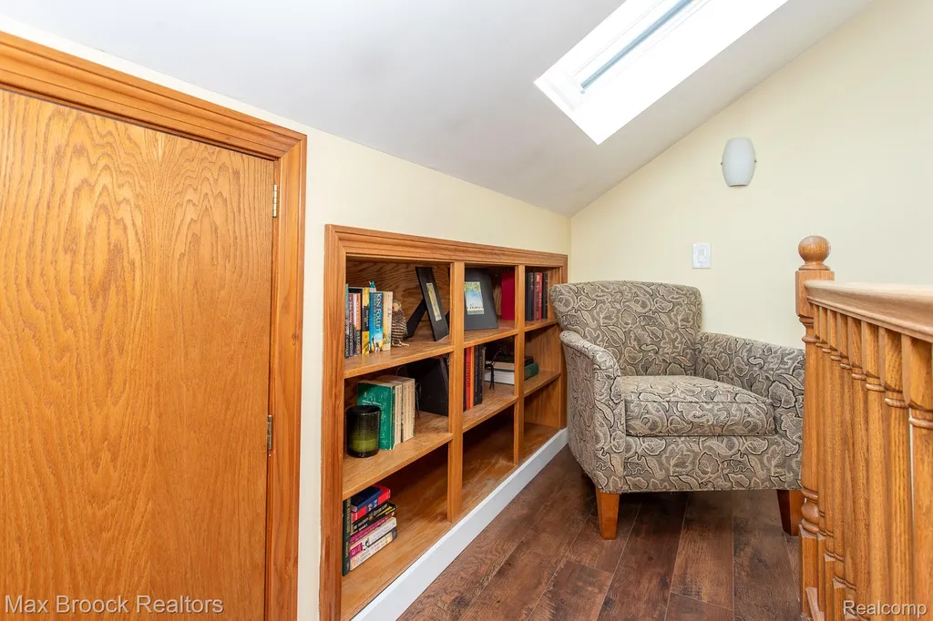 10564 Lasalle Boulevard Huntington Woods City MI 48070