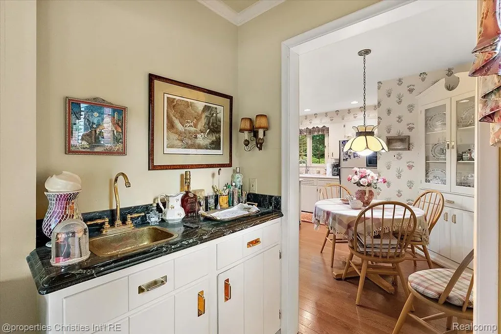 341 Westwood Drive Bloomfield Hills City MI 48301
