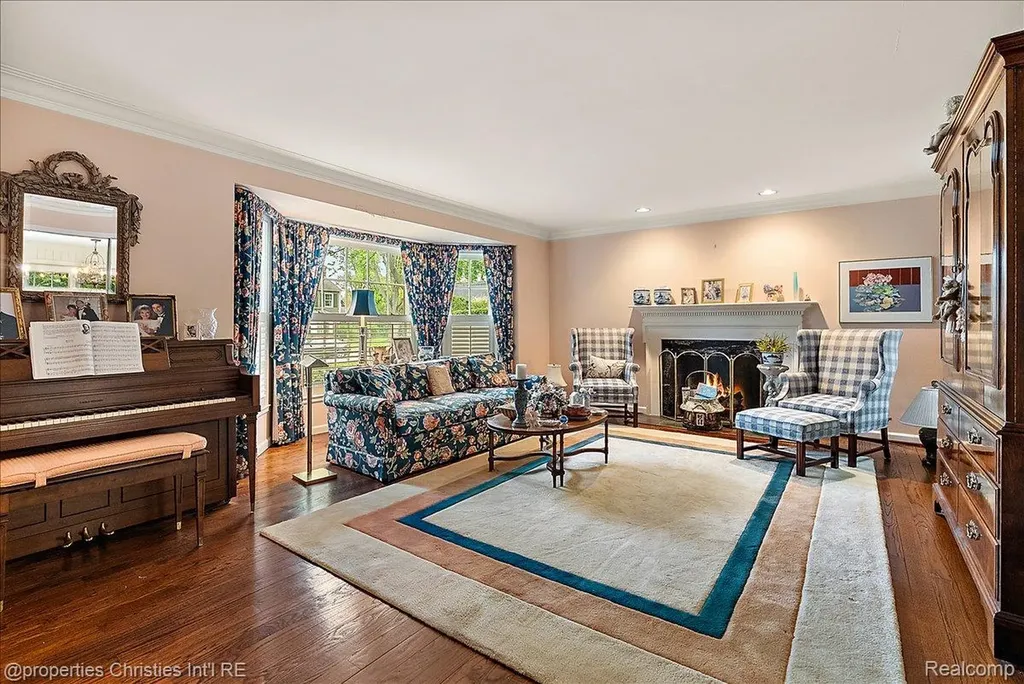 341 Westwood Drive Bloomfield Hills City MI 48301