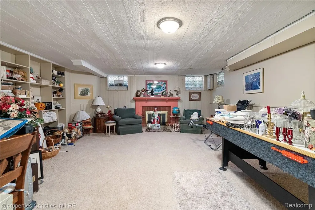341 Westwood Drive Bloomfield Hills City MI 48301