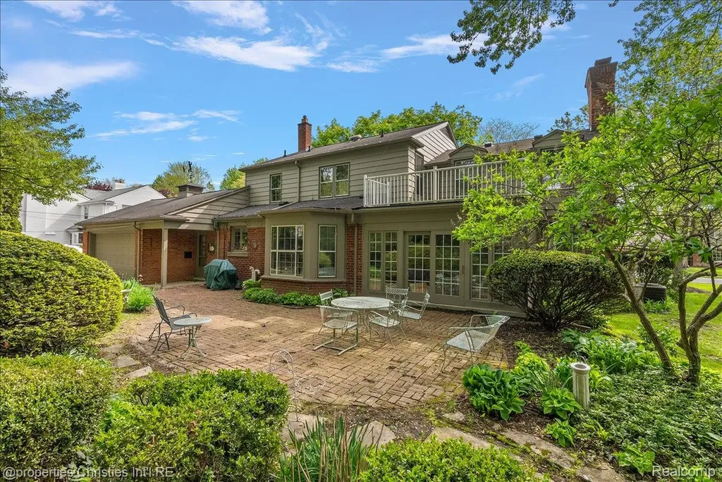 341 Westwood Drive Bloomfield Hills City MI 48301