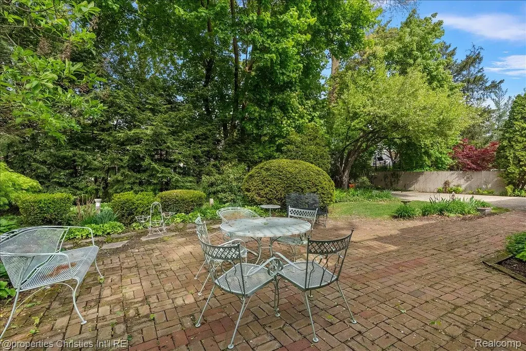 341 Westwood Drive Bloomfield Hills City MI 48301