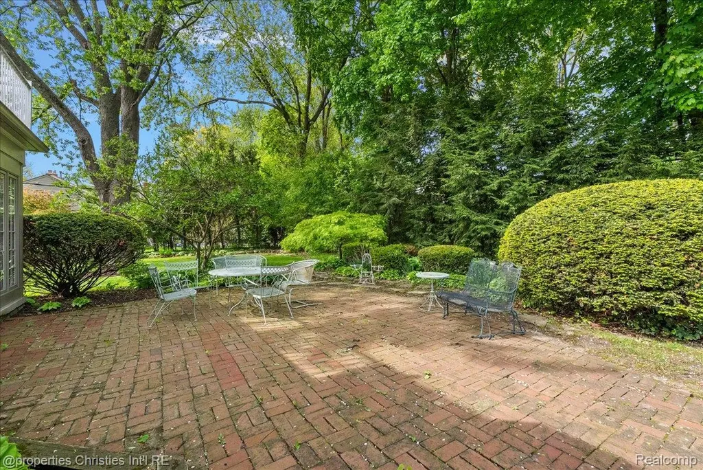 341 Westwood Drive Bloomfield Hills City MI 48301