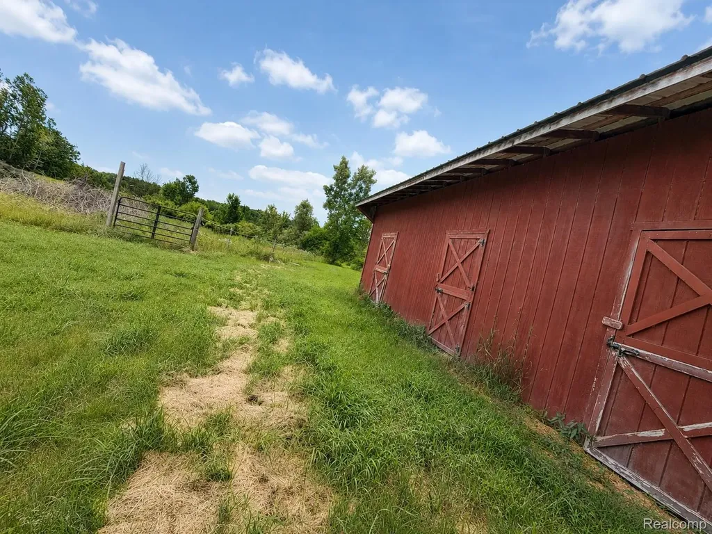 12449 Norman Road Brockway Township MI 48097