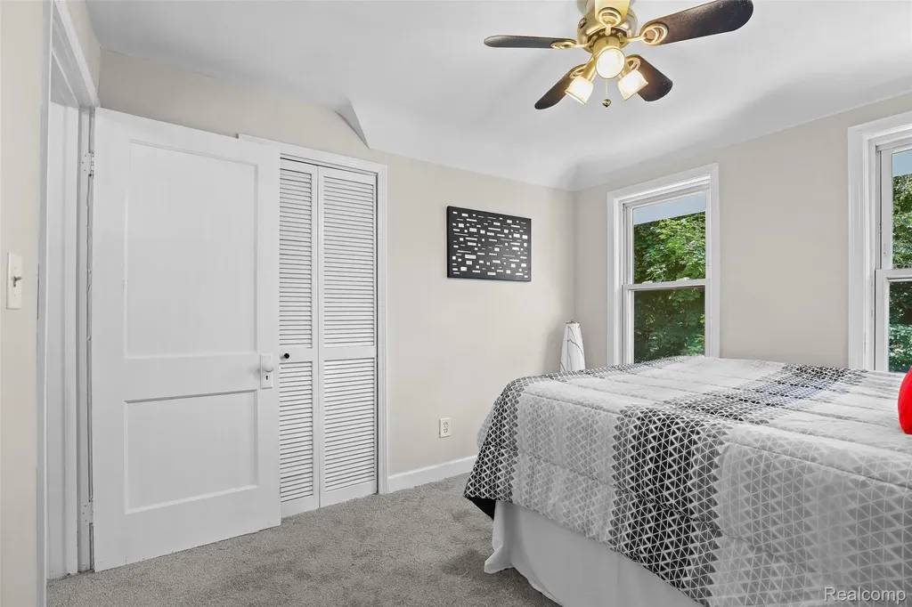 428 Bauman Avenue Clawson City MI 48017