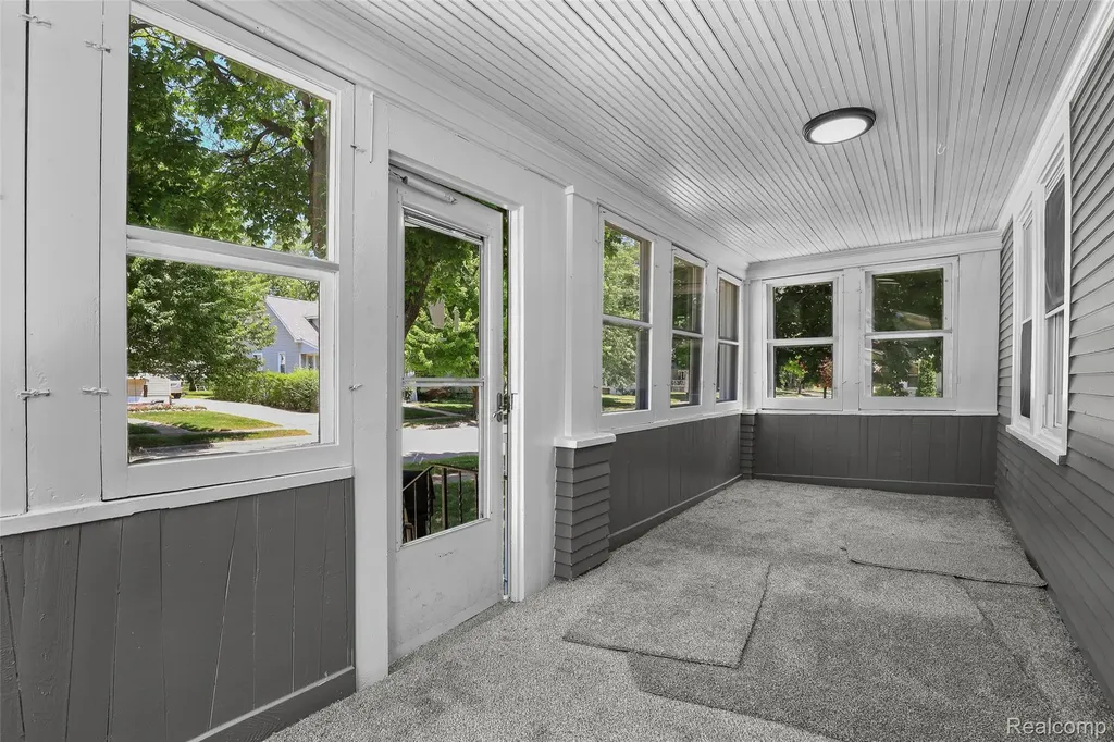 428 Bauman Avenue Clawson City MI 48017