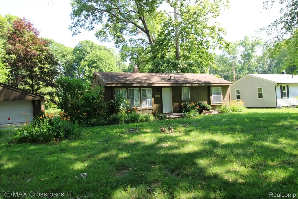 38550 Superior Street Romulus City MI 48174