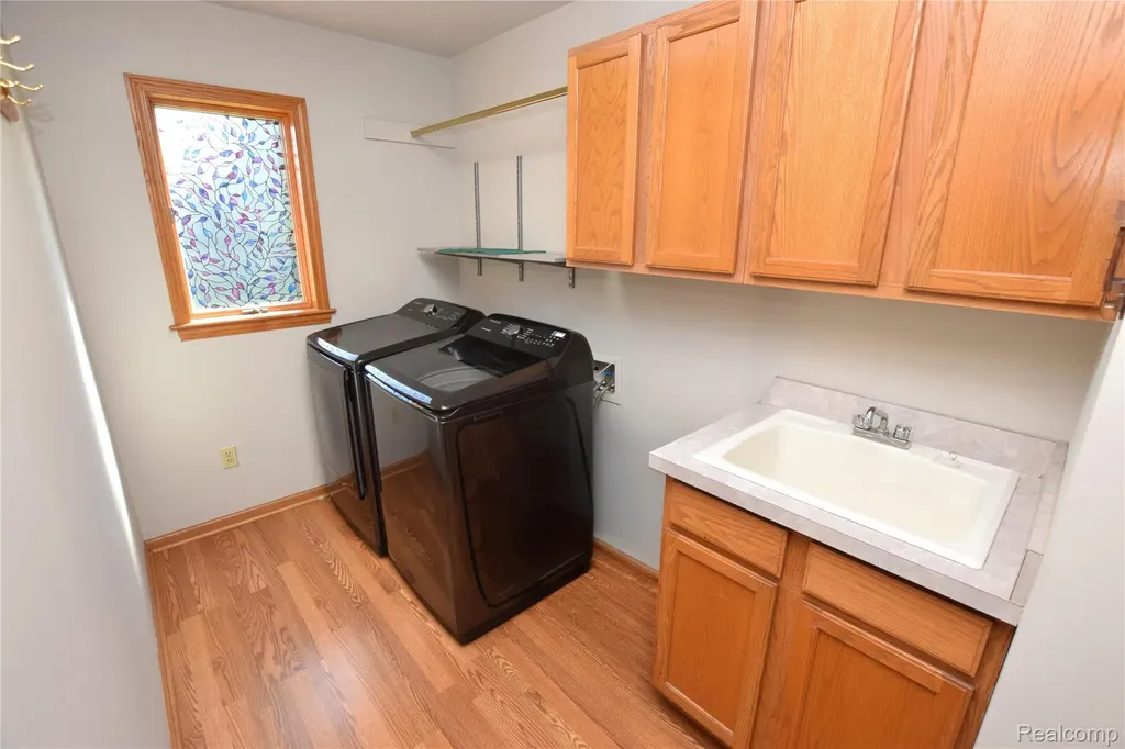 6476 Stonebrook Lane Flint Charter Township MI 48433