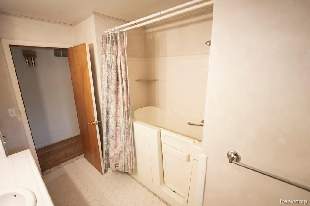 2016 Brandywine Lane Port Huron City MI 48060
