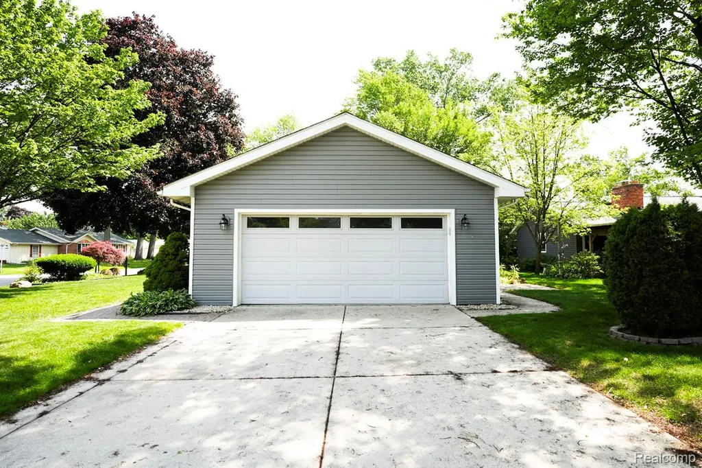 2016 Brandywine Lane Port Huron City MI 48060