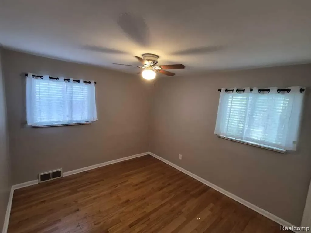 20548 Poinciana Redford Charter Township MI 48240