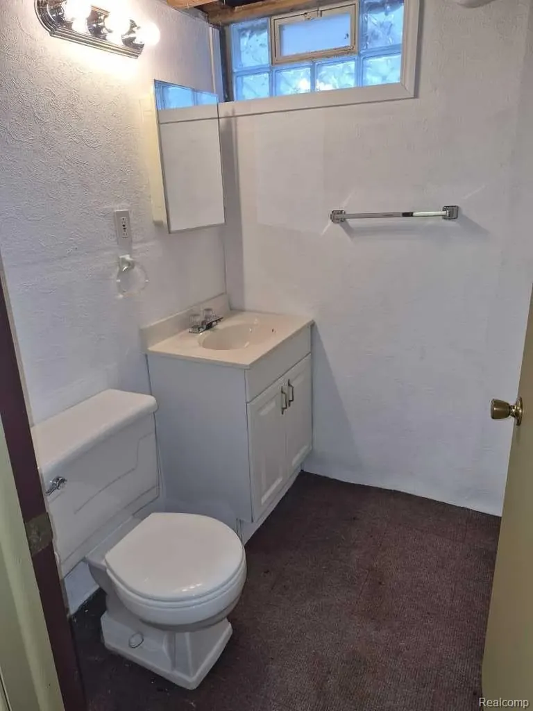 20548 Poinciana Redford Charter Township MI 48240
