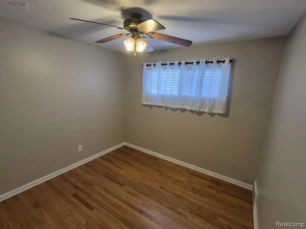 20548 Poinciana Redford Charter Township MI 48240