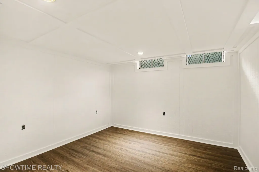 3699 Mark Road Waterford Charter Township MI 48328