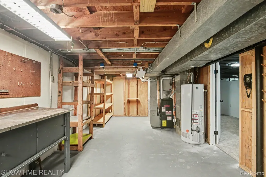 3699 Mark Road Waterford Charter Township MI 48328