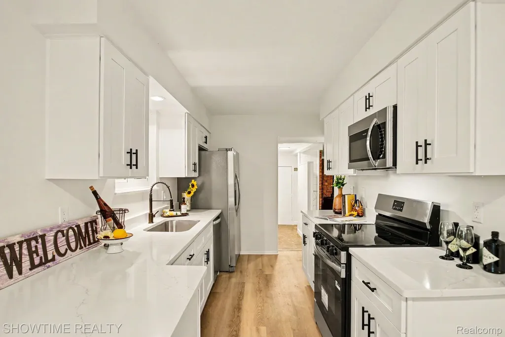 3699 Mark Road Waterford Charter Township MI 48328
