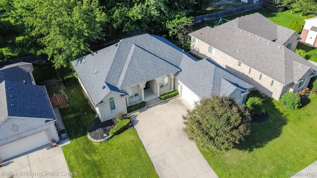 20695 Gaberty Drive Clinton Charter Township MI 48038